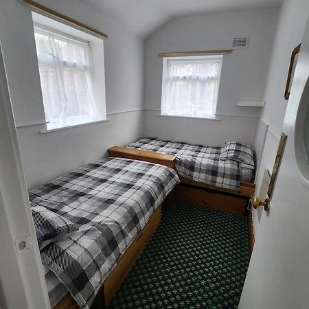 Queens Guest House Beeston  Buitenkant foto
