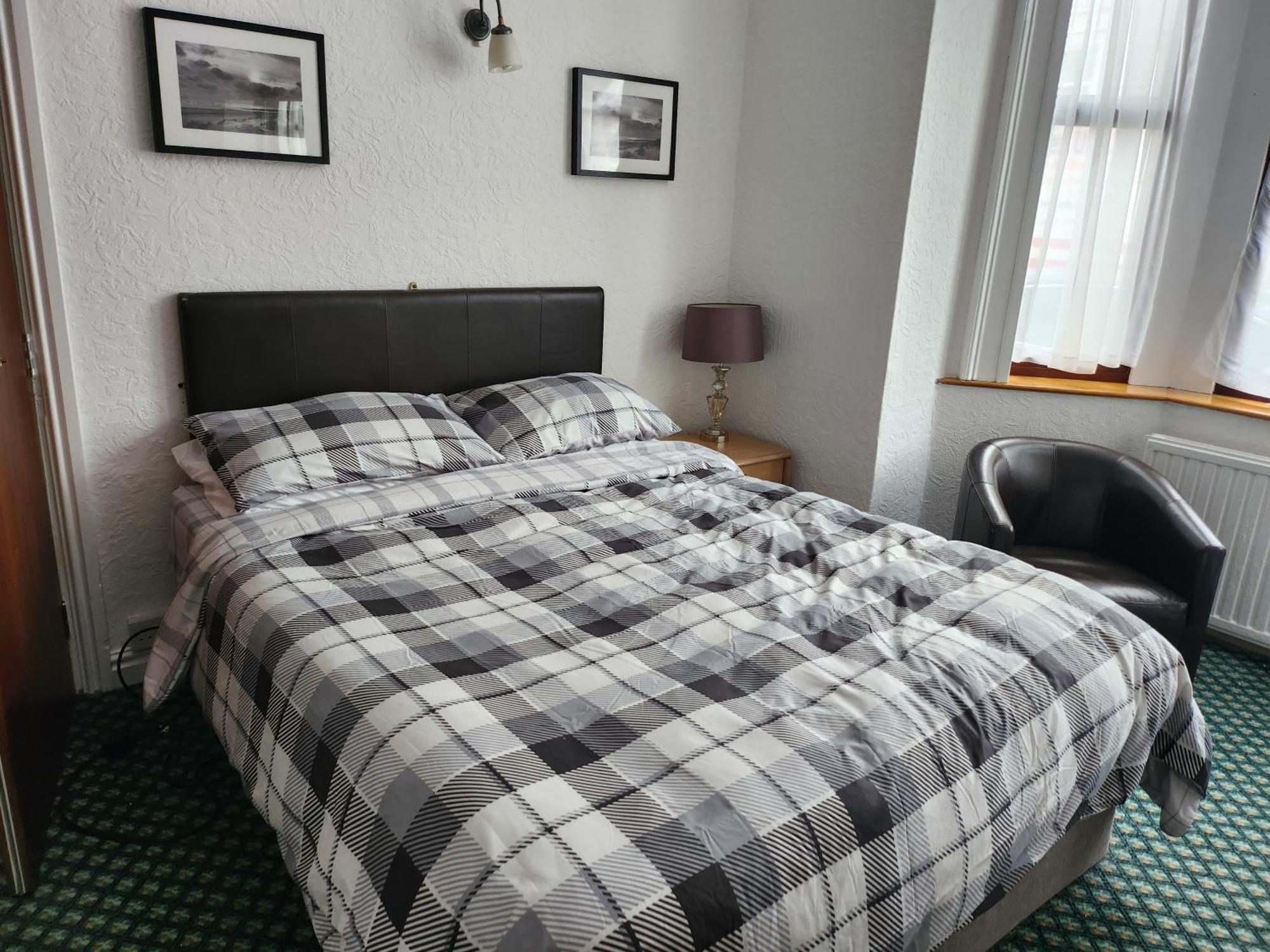 Queens Guest House Beeston  Buitenkant foto